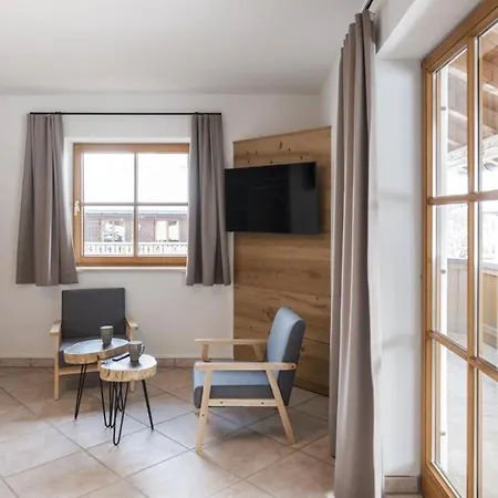 12 Mit 4 Schlafzimmern In Prázdninový dům *