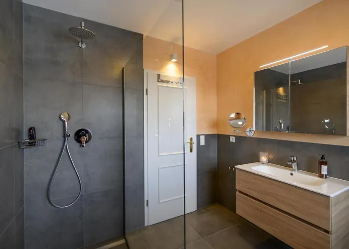 12 Mit 4 Schlafzimmern In Prázdninový dům